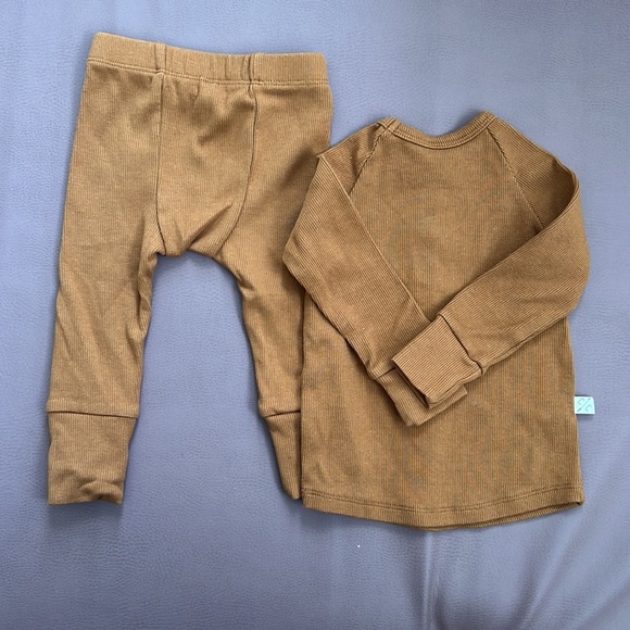 Childshood Clothing Rib Knit Set 6-12 months - Picture 4 of 4